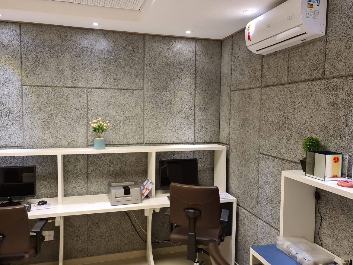 parades com tratamento acústico em uma clínica auditiva