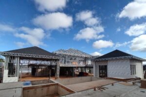 telhado com telhas shingle instalado em estrutura de steel framing