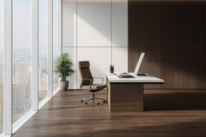 Ambiente interno moderno com piso vinílico amadeirado instalado, destacando acabamento sofisticado e contínuo.