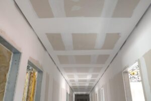 Estrutura metálica para instalação de forro de drywall